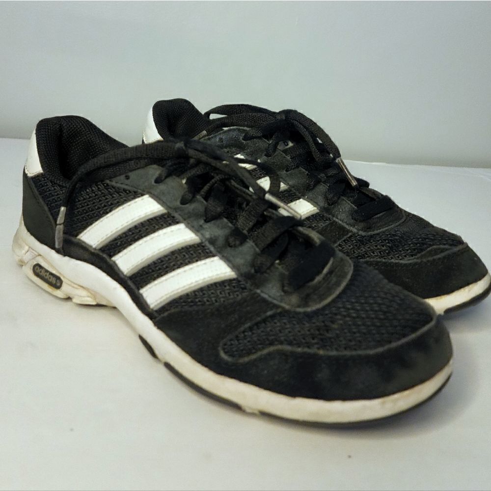 Adidas kids size 6 athletic shoes black and white